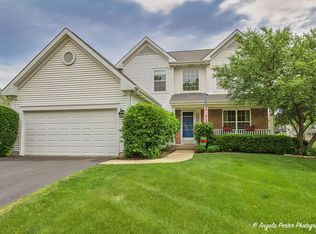 411 Lake Plumleigh Way, Algonquin, IL 60102