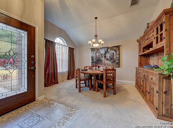 5th image of 113 Snowberry Dr