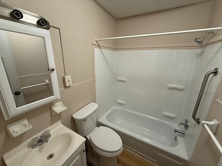 2307 N Harrison Street — Photo 20