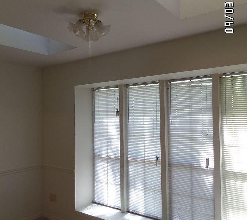 2nd image of 3336 Eastwood Dr