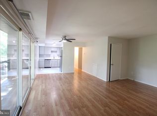 3210 S 28th St APT 401, Alexandria, VA 22302