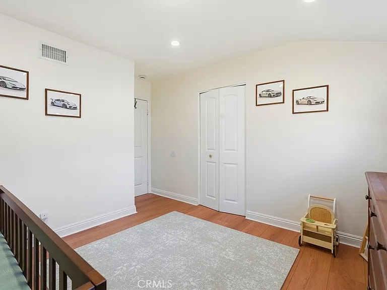 4563 Hempstead St — Photo 19