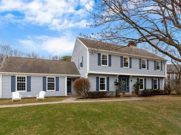 415 West White Oak WAY, Mequon, WI 53092
