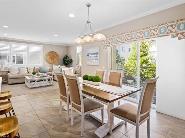 12917 Central Ave Unit 303, Hawthorne, CA 90250