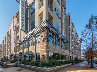 155 Birdsall St APT 180, Houston, TX 77007