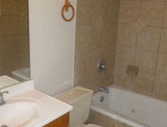 4th image of 1776 Santee Ave