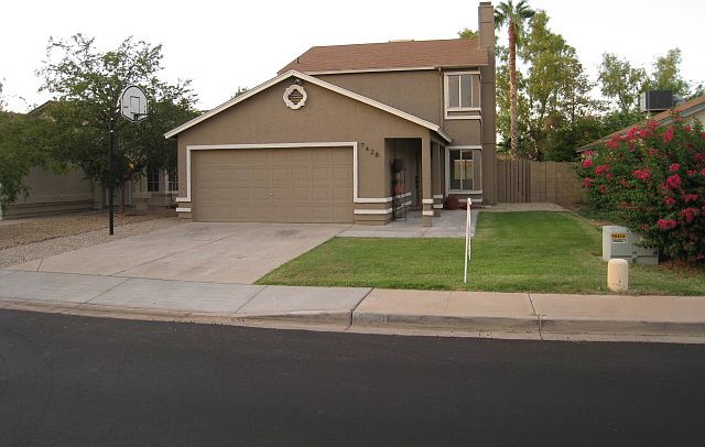 1st image of 7428 W Sunnyside Dr