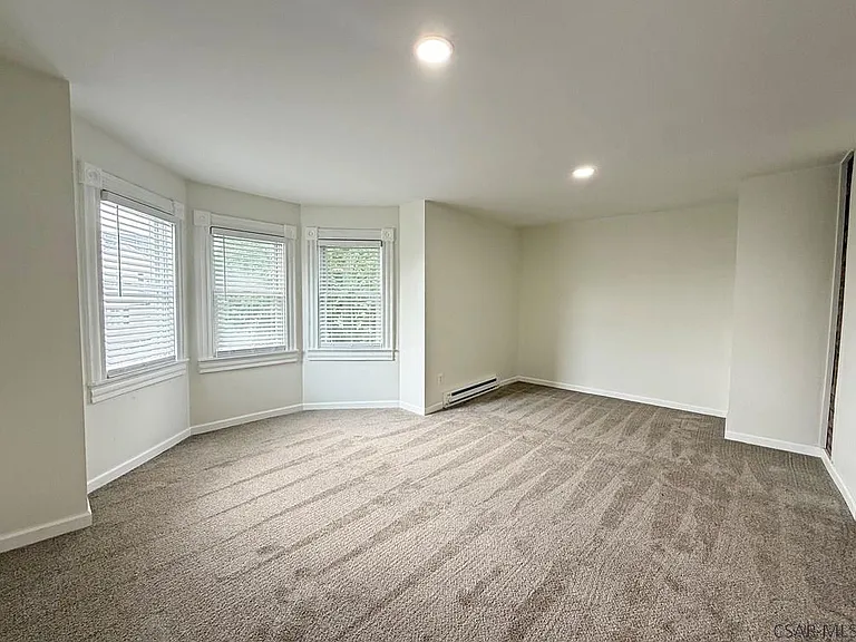 900 Somerset Ave #2 — Photo 4