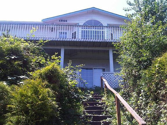 2nd image of 1244 Mount Baker Ave