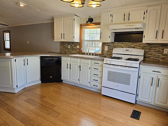 5th image of 15 Mountain Drive