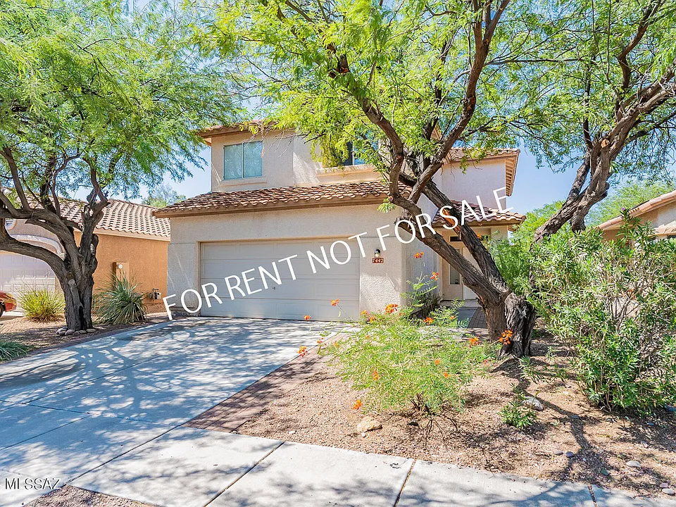7442 W Sonesta Dr