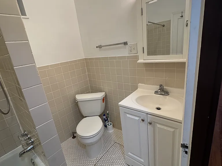 5011 Goethe Ave #B — Photo 26