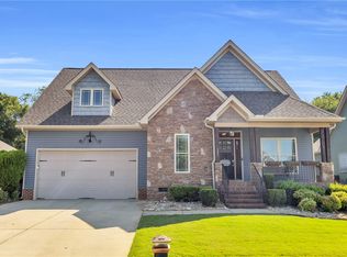 141 Notting Hill Ln, Greer, SC 29651