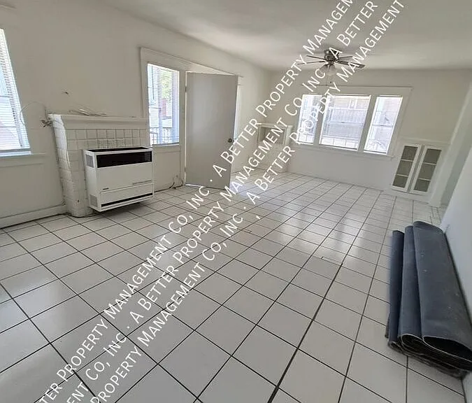 1144 Gladys Ave — Photo 11