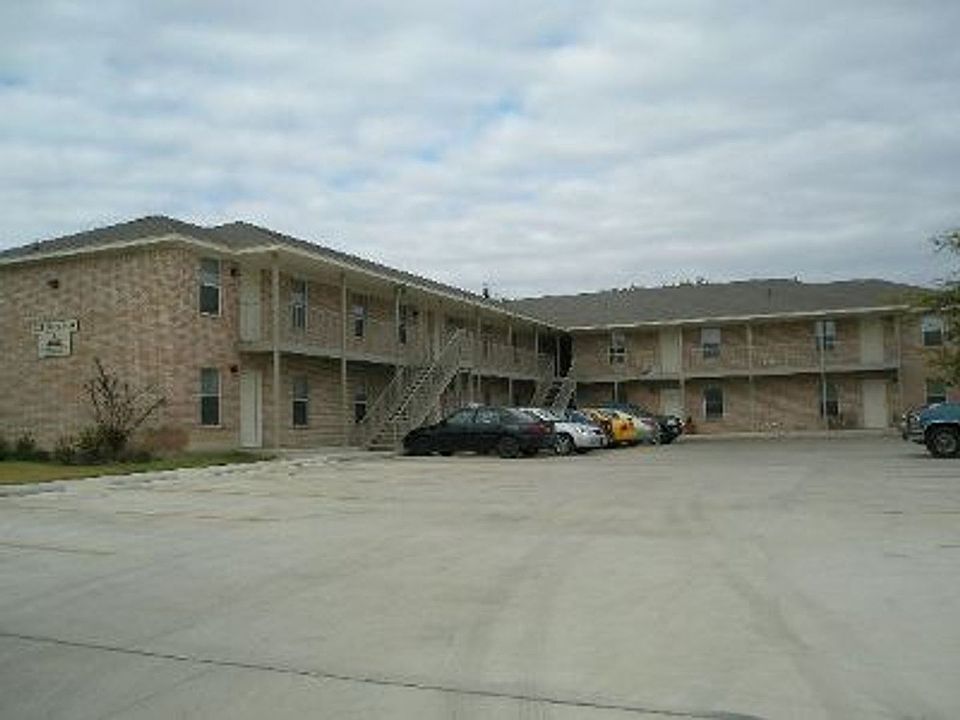 1st image of 221 W Dove Ln APT 207