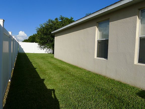 6' Privicy Fence in all backyard