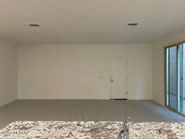 1123 E Descent St — Photo 15