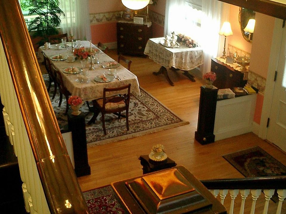 2nd image of 25 Sherman Ave