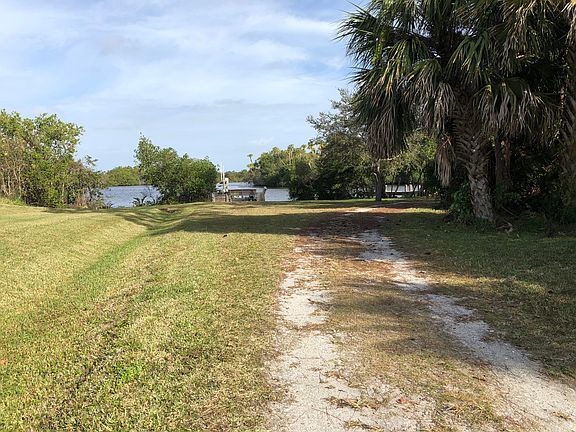 4th image of 638 Hidden River Dr