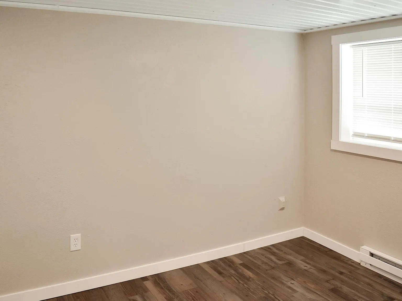 1 bed, 500 sqft, $1,050 — Photo 3