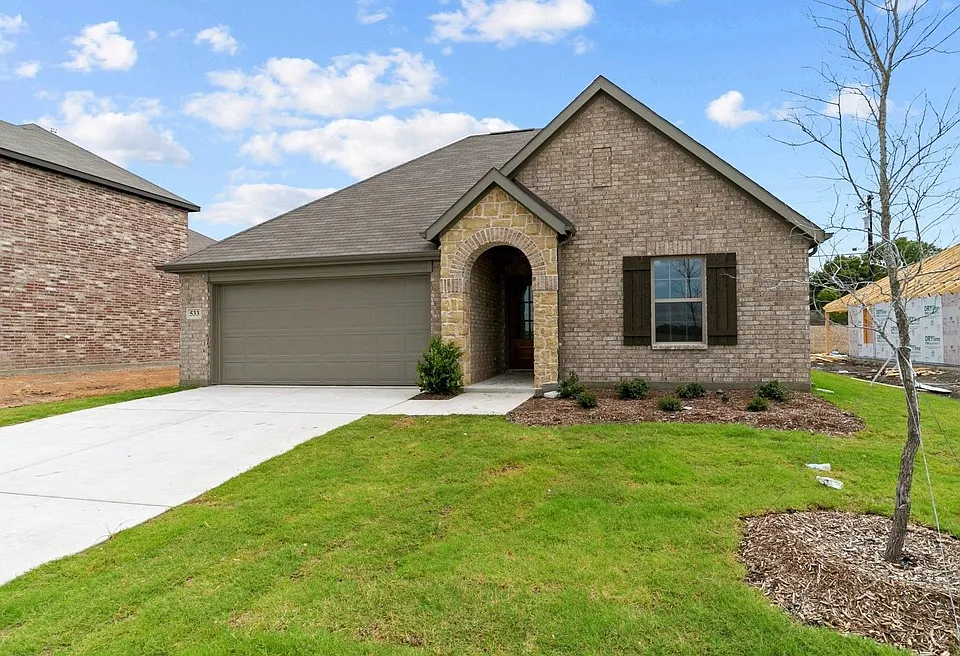 553 Hickory Ridge Dr