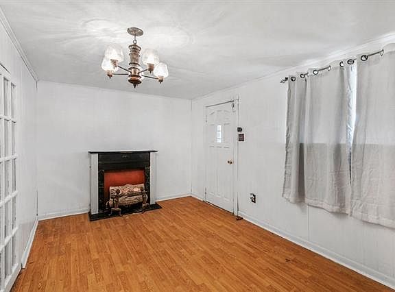 3rd image of 306 N Booker St