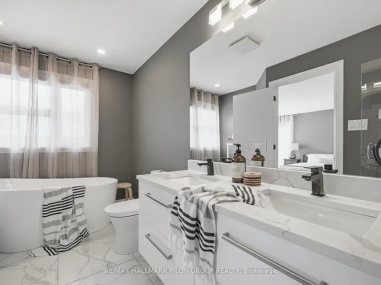 559 Mutual St — Photo 19