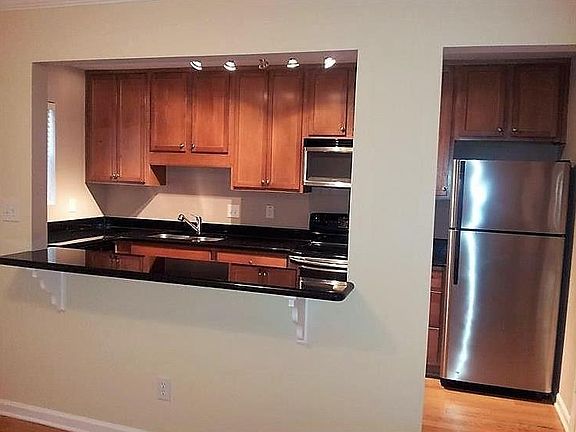 5th image of 175 N River Dr Unit H