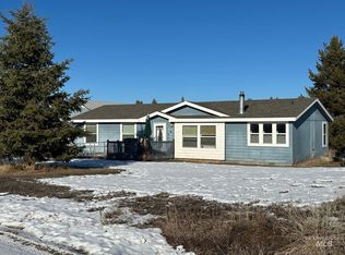20 Nugget Dr, Cascade, ID 83611