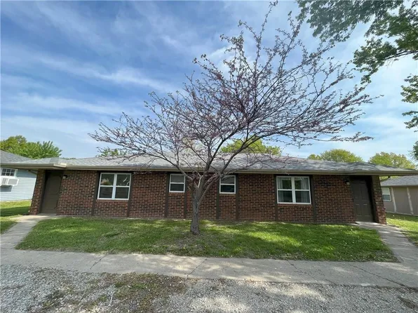 33 SE 250th Rd, Warrensburg, MO 64093