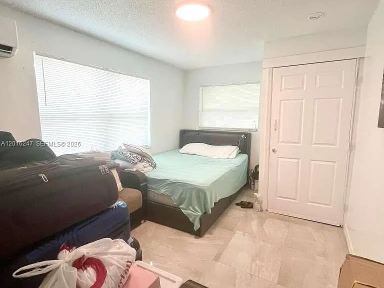 6201 SW 37th Ct #3B — Photo 1