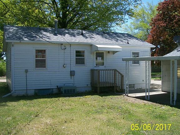 2nd image of 1301 Desmont Dr