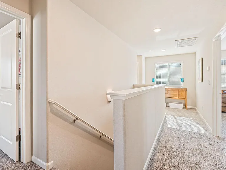 731 N Burgan Ave — Photo 19