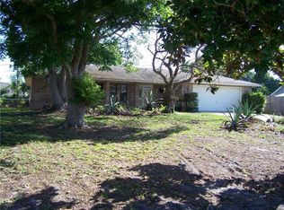 588 Tradewinds Dr, Deltona, FL 32738