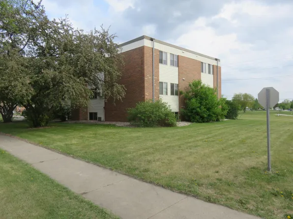 1818 2nd Ave S, Fargo, ND 58103