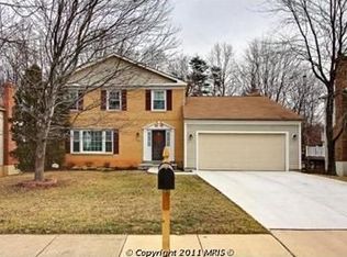 9112 Fishermans Ln, Springfield, VA 22153