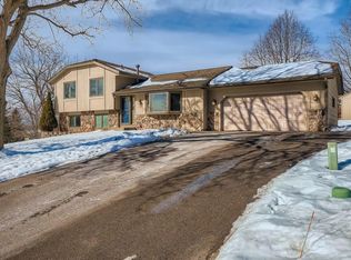 4326 Leo Ct, Eagan, MN 55123