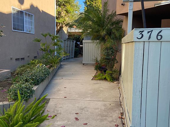 4th image of 376 Cliff Dr APT 2