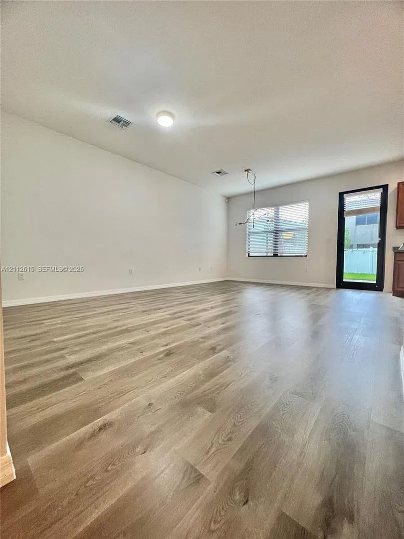 771 NE 191st Street 771, Miami, FL 33179 - 3922 — Photo 4