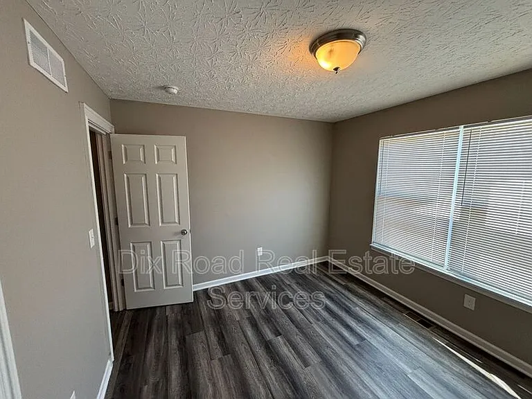 1024 Golfview Dr — Photo 20