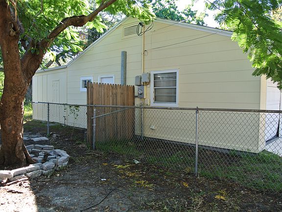 5th image of 2227 W Harbor Dr S