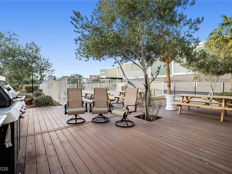3930 University Center Dr #409 — Photo 27