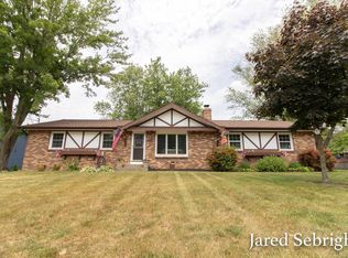 8946 Norman Dr, Jenison, MI 49428