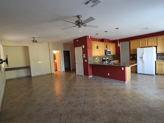 4th image of 1704 Royal Canyon Dr