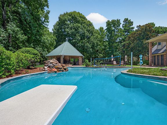 5th image of 1330 Forest Creek Dr