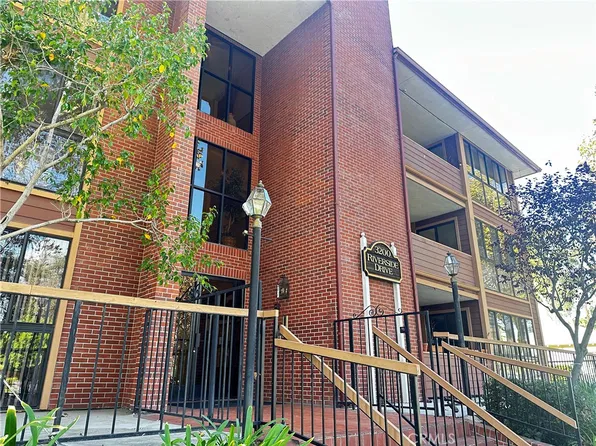 3200 W Riverside Dr Unit M, Burbank, CA 91505
