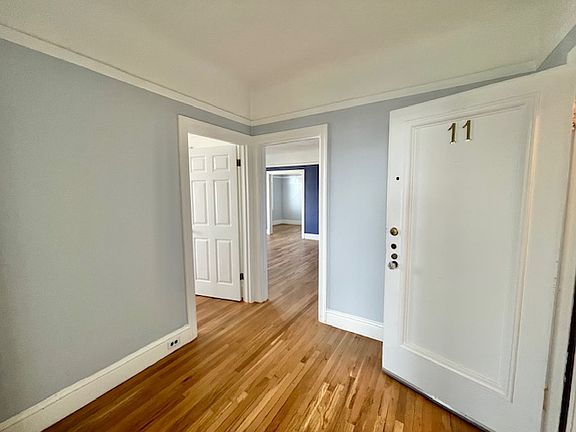 4th image of 1611 Lombard St #11