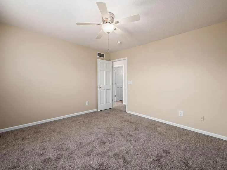 7302 Claddaugh Ln — Photo 35