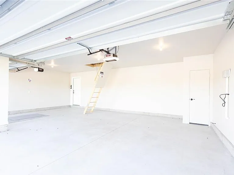 12008 Spear St — Photo 16
