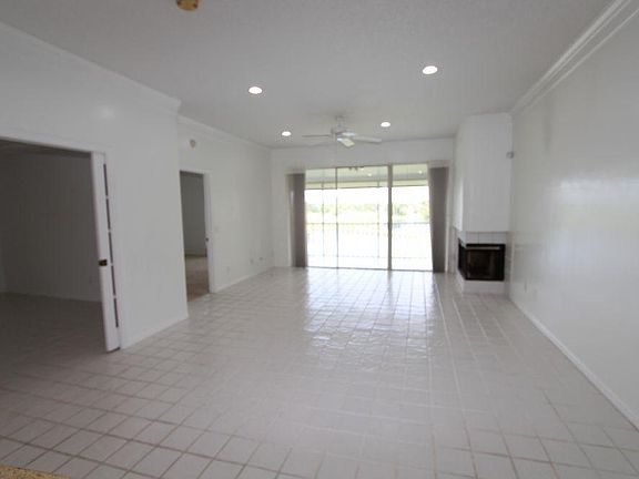 4th image of 451 Hamptoncrest Cir APT 307